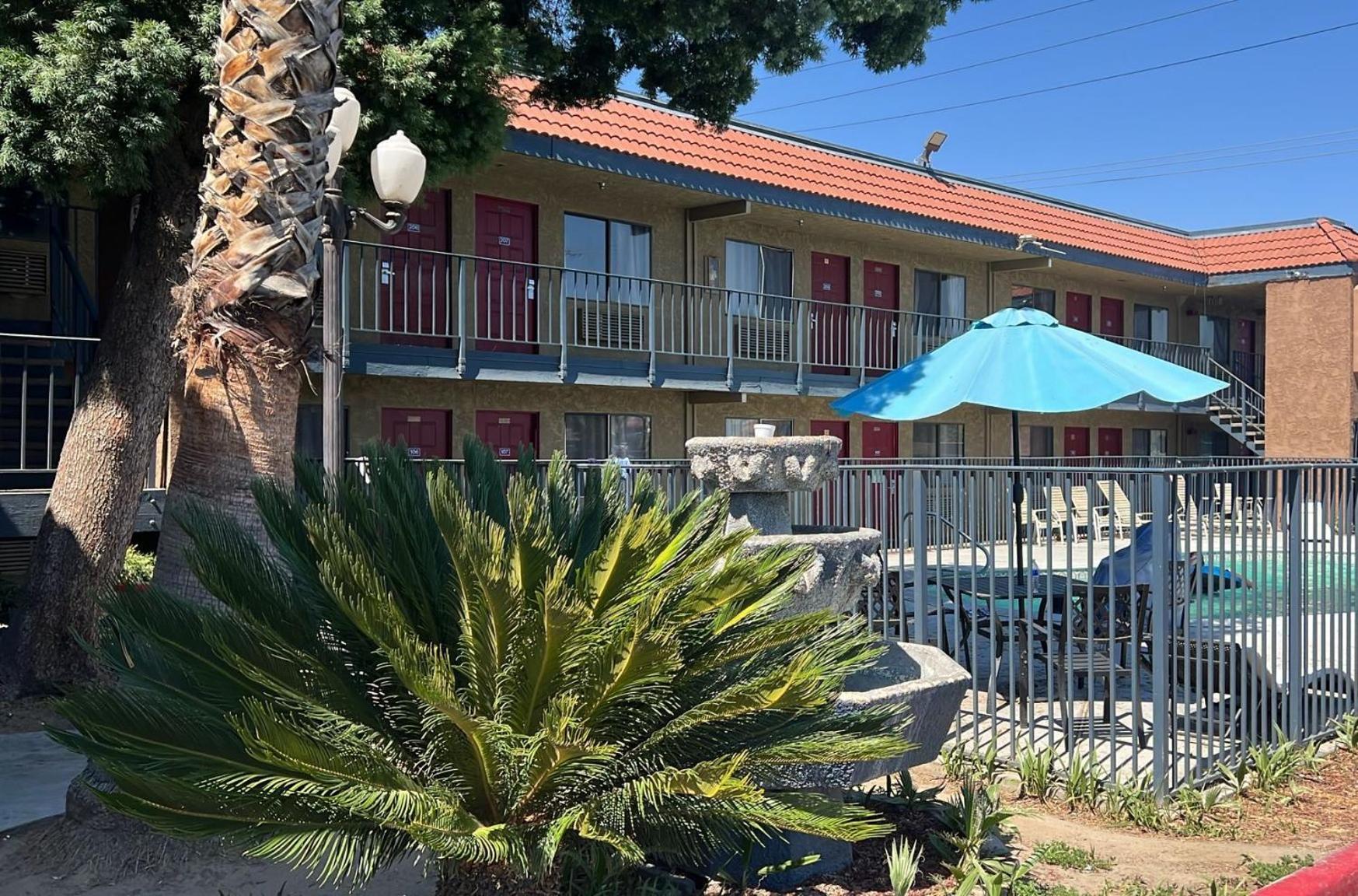 Fresno Inn Extérieur photo