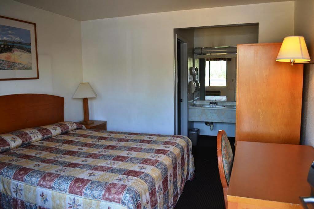 Fresno Inn Extérieur photo
